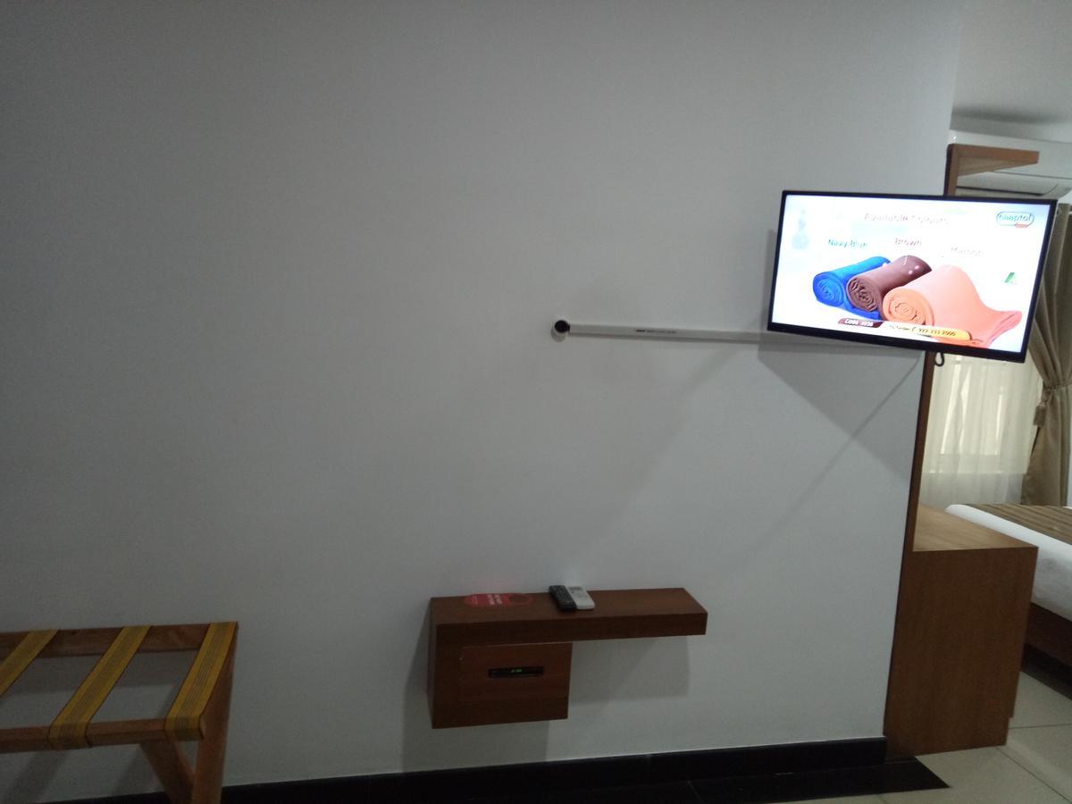 Pgs Inn Kochi Екстер'єр фото